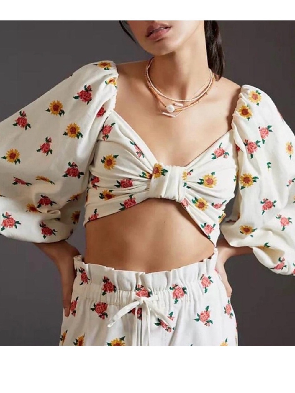 FARM Rio Floral Cross Stitch Puff Sleeve Crop Top large Like New white cream